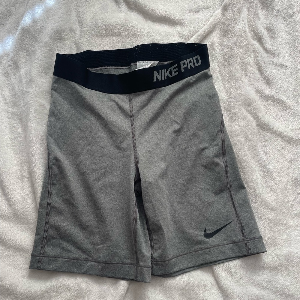 Nike Pro